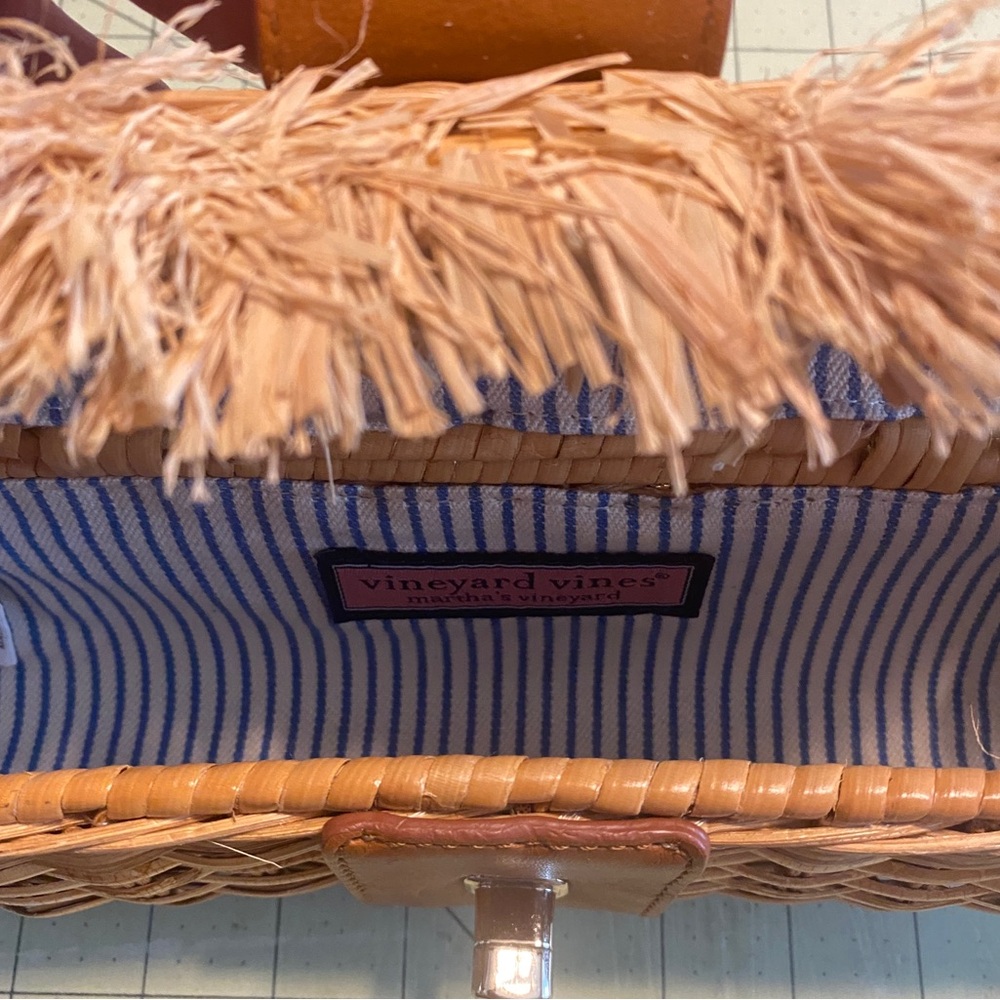 Vineyard Vines Natural Wicker and Leather Miniaudierre Clutch-Handbag-Purse - Picture 5 of 5